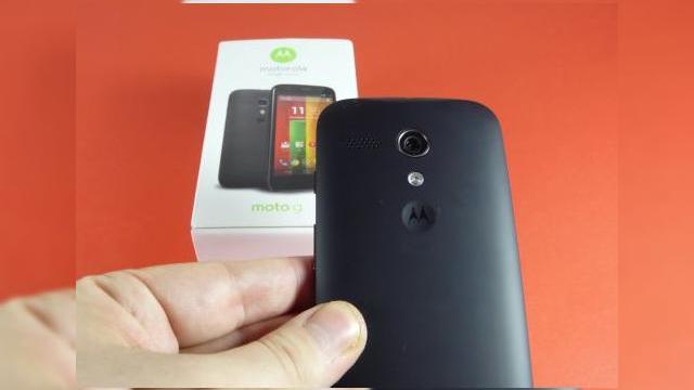 <b>Motorola Moto G Unboxing: scoatem din cutie un telefon dual SIM cu pedigree (Video)</b>Motorola Moto G este o mică premieră la Mobilissimo.ro de care ne bucurăm la nivel local. Aflați că e vorba aici despre varianta dual SIM a acestui telefon, oferit nouă în teste de către Marketonline.ro, care comercializează handsetul pornind de...