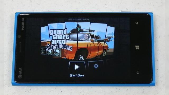 <b>Ai Windows Phone? Ai GTA San Andreas, dar cu anumite condiții!</b>După ce ne-am jucat cu GTA San Andreas pe iPad Mini și jocul a sosit și pe Android, acum e rândul titlului de la Rockstar să ajungă pe Windows Phone. GTA San Andreas rulează pe Windows Phone 8 și necesită 1 GB RAM pentru a rula. &nbsp; Pe pagina...
