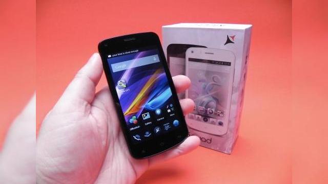 <b>Allview A5 Quad unboxing: unul dintre cele mai accesibile terminale quad core vine cu accesorii atractive În cutie (Video)</b>Allview A5 Quad este cel mai nou telefon sosit pe masa noastră de teste. Acesta este unul dintre cele mai accesibile terminale quad core de la Allview, lansat la începutul acestei luni. Prețul acestui produs este de 599 lei. &nbsp; La pachet cu acest...