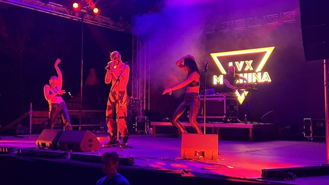 <b>Cum a fost la Summer Well 2022: balade indie în ploaie, 5G Orange de 900 Mbps, activităţi pentru toată familia</b>Festivalul Summer Well a ajuns la ediţia cu numărul 11 în 2022 şi cred că am fost la mai bine de jumătate dintre ediţiile de până acum. Cu o pauză în 2020 din cauza pandemiei şi cu amintirea unei super ediţii din 2014, cu Placebo, John Newman 