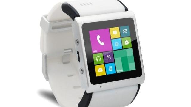 <b>HTC ar putea pregăti un ceas inteligent cu Windows Phone</b>Cu ceva vreme în urmă aflam&nbsp;în datorită unor declarații oficiale HTC, că aceștia au colaborat cu Microsoft, plănuind să lanseze câteva terminale portabile. Printre acestea se numără și o tabletă și aparent și un smartwatch. &nbsp;...