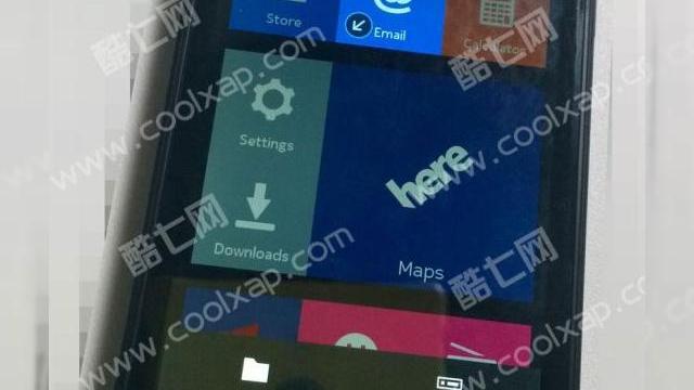 <b>Nokia X A110 (Normandy) fotografiat de aproape Înainte de lansarea de la MWC</b>Faimosul Nokia X, telefonul Nokia cu Android va deveni o realitate cel mai probabil luni, peste 4 zile, dar până atunci nimic nu poate opri hrăparețul web să îi deconspire secretele. Iată că azi am pus mâna și pe câteva fotografii realizate de...