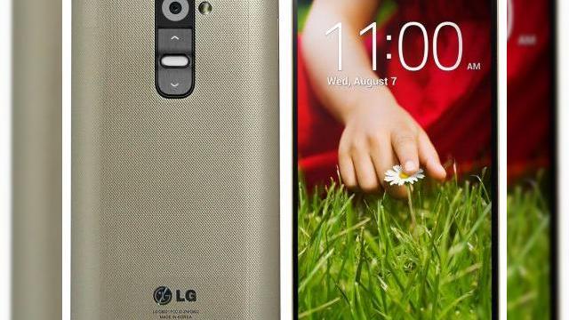 <b>LG G2 Gold acum În oferta eMAG.ro; Primul telefon cu butoane În spate e disponibil pe auriu</b>Faimosul LG G2 a ajuns acum la eMAG.ro și în varianta aurie, prețul său fiind de 2.079.99 lei. Terminalul LG G2 Gold vine cu 16 GB memorie internă, fără slot microSD și se remarcă prin amplasarea butoanelor de volum și a celui On/Off în spate,...