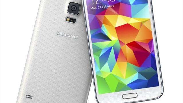 <b>MWC 2014: Samsung anunță versiunea octa core de Galaxy S5 cu procesor Exynos (ediție limitată)</b>După cum ne așteptam, Samsung a anunțat și o versiune octa core a lui Samsung Galaxy S5, pe lângă cea cu procesor Snapdragon 801 quad core. Ca de obicei, versiunea Snapdragon va veni cu suport LTE, iar cea cu Exynos va fi limitată la 3G. Varianta...