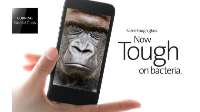 <b>Creatorii lui Gorilla Glass par nemulțumiți de cristalul de safir de pe iPhone 6</b>în cadrul unei întruniri cu investitorii de ieri, oficialul Tony Tripeny de la Corning Glass și-a exprimat nemulțumirea cu privire la utilizarea cristalului de safir pentru ecranul unui terminal mobil. &nbsp; Corning Glass e în spatele soluției...