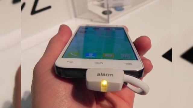 <b>Alcatel One Touch Idol 2 Mini hands on preview: model dual SIM midrange cu interfață jucăușă (Retro MWC - 2014 Video)</b>Alcatel ne arată o fată nouă de când a fost cumpărată de către chinezii de la TCL cu ani în urmă. Astfel nu ne mai miră când această companie lansează o serie de telefoane și tablete de calitate, cum sunt cele prezentate la MWC 2014. Unul...