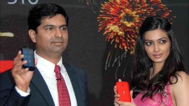 <b>Microsoft oferă Windows Phone fără licența companiilor din India; Nici măcar Nokia nu a avut acest privilegiu!</b>Se pare că mărinimia Microsoft nu cunoaște margini, atunci când vine vorba de oportunități de profit. Astfel, aflăm că gigantul software din Redmond e gata să ofere licențe gratuite Windows Phone jucătorilor de pe piața telecom din India....