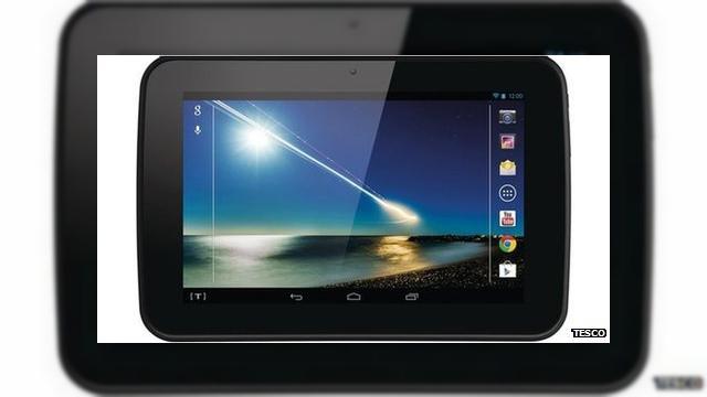 <b>Lanțul de magazine Tesco din UK va lansa propriul său smartphone În acest an</b>Imaginați-vă dacă Mega Image ar lansa propria tableta sau propriul telefon în România... Cam acesta e echivalentul lanțului de magazine Tesco din Marea Britanie, iar după ce a lansat propria tableta anul trecut, în acest an Tesco pregătește un...