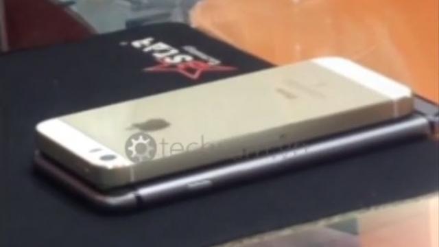 <b>Apple iPhone 6 apare Într-un prim clip hands on, doar sub formă de machetă (Video)</b>Vă spuneam într-unul din articolele trecute că următorul pas logic în seria de leakuri a lui iPhone 6 ar fi un video hands on. Iată că acesta nu se lăsă așteptat și apare azi, dar e vorba doar despre o machetă aici. &nbsp; Telefonul se află...