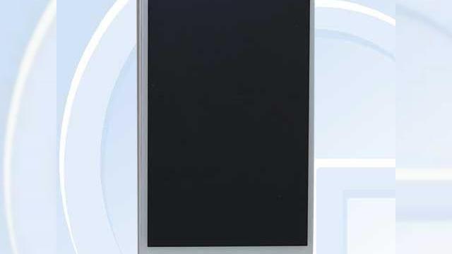 <b>Huawei Honor 3X ajunge pe web sub formă de fotografii, primește certificarea În China</b>Huawei Honor 3X (numit și Glory X3) a primit aprobarea de la autoritățile de certificare din China și odată cu această aprobare au apărut și fotografii cu handsetul. Acest model upgradeaza predecesorul său cu un ecran mai bun și vine cu suport...