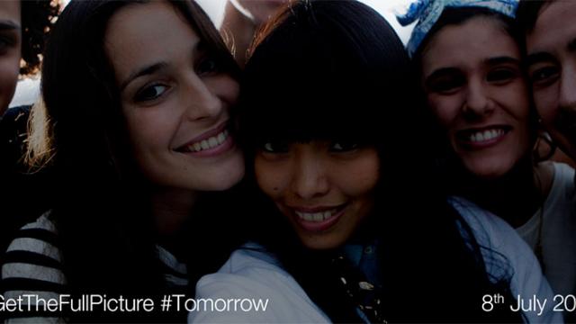 <b>Sony postează un teaser pentru cameraphone-ul axat pe selfie lansat mâine</b>Cu câteva ore în urmă vă prezentam primele imagini hands on&nbsp;cu un nou telefon Sony, care urmează să fie axat pe funcția de captură selfie. Aflam că el va veni cu un blitz frontal și eram surprinși să descoperim că nou venitul va fi...