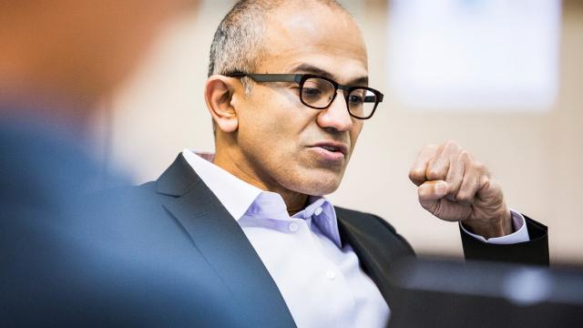 <b>CEO-ul Microsoft, Satya Nadella confirmă unificarea versiunilor Windows Într-un singur OS</b>Bănuiam deja că Windows RT și Windows Phone vor deveni o platformă singulară, iar Satya Nadella, CEO Microsoft a detaliat integrarea versiunilor separate Windows într-un singur OS cu ocazia conferinței trimestriale legate de venituri. Unificarea va...