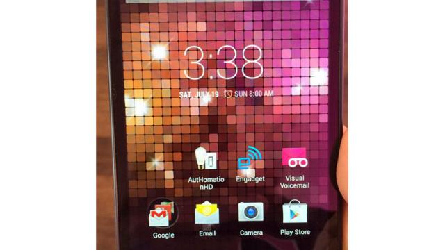 <b>ZTE Olympia Z970 e un nou phablet de 6 inch cu Android 4.4.2 și dotări midrange</b>ZTE a apărut mult mai puțin în prim plan în ultima vreme, cel puțin în comparație cu rivalii de la Huawei spre exemplu, dar iată că azi aflăm informații despre un nou produs al companiei. E vorba despre ZTE Olympia Z970, pe care îl vedeți mai...