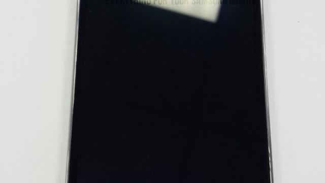 <b>Samsung Galaxy Alpha, telefonul presupus a sosi cu o carcasă metalică, primește autorizație din partea Bluetooth SIG</b>Un nou terminal Samsung care și-a făcut simțită prezența zilele acestea pe web în fotografii hands-on este Galaxy Alpha (SM-G8508S), un presupus device pregătit de compania coreeană care va aduce la pachet o carcasă metalică, lucru așteptat de...