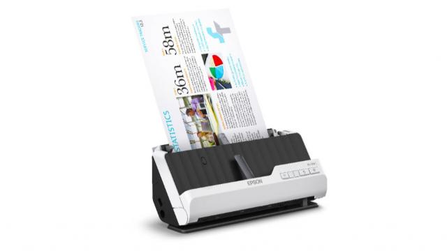 <b>Epson lansează scannere desktop A4 compacte, cele mai mici din clasa lor</b>Epson e un nume pe care îl asociem cu imprimante, scannere, echipamente pentru birouri performante şi profi. Azi aflăm că au lansat o serie de scannere desktop A4 versatile şi care au atributul că sunt cele mai mici din clasa lor