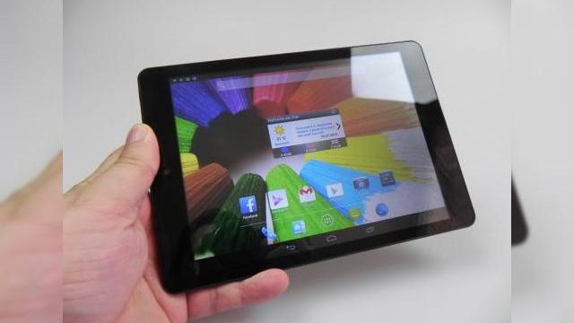 <b>Evolio Quattro 3G Review: tableta solidă, cu 3G, GPS și mult conformism + CONCURS (Video)</b>Evolio Quattro 3G e cea mai nouă tableta a brandului Evolio testată la Mobilissimo.ro, iar acest produs a fost anunțat la începutul lunii iulie. Avem de-a face cu o tabletă 3G cu GPS și cu ecran de 7.85 inch. Terminalul are un preț accesibil, de...