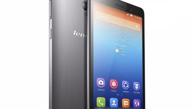 <b>Noile terminale Lenovo proaspăt lansate În România disponibile acum prin intermediul eMAG.ro; modelul S860 primește un preț de 1.349 lei</b>După debutul oficial de acum două zile de pe piața din România, iată că cele 5 noi smartphone-uri aduse de Lenovo ajung acum și prin intermediul unor retaileri ca eMAG.ro. Deși au fost anunțate 5 device-uri, se pare că eMAG listează doar 4...