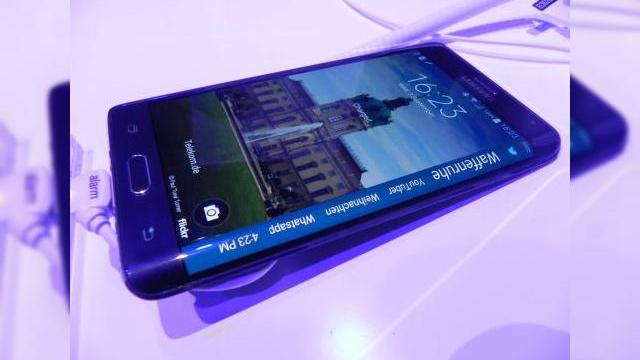 <b>IFA 2014: Samsung Galaxy Note Edge hands on: un Note 4 diferit, dar oare În bine? (Video)</b>Ieri în cadrul evenimentului Unpacked Episode 2 Samsung anunță o mică surpriză, pe care nici leakurile nu au prevăzut-o cu claritate: Note Edge. Samsung Galaxy Note Edge este practic o versiune a lui Note 4, care aduce și o margine curbată, cu rol...