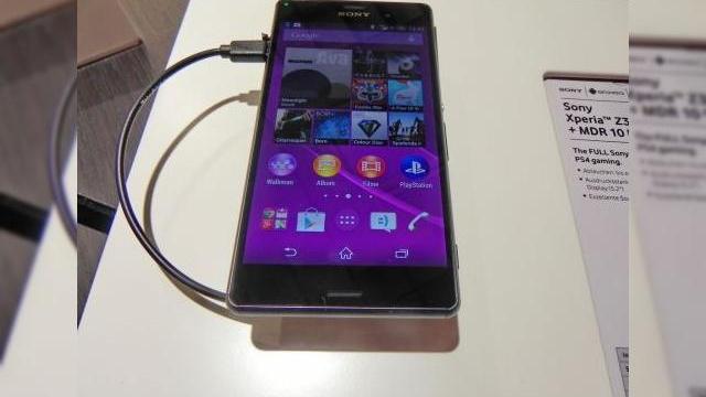<b>IFA 2014: Sony Xperia Z3 hands on - mult din Xperia Z2, ramă metalică rotunjită si colțuri protejate (Video)</b>Claudiu Sima ne aduce direct din Berlin o serie de clipuri hands on pentru cele mai noi terminale mobile Sony lansate la IFA 2014. Printre ele se numără și Sony Xperia Z3, pe care îl puteți admira mai jos. &nbsp; Dotările sale sunt în proporție de...