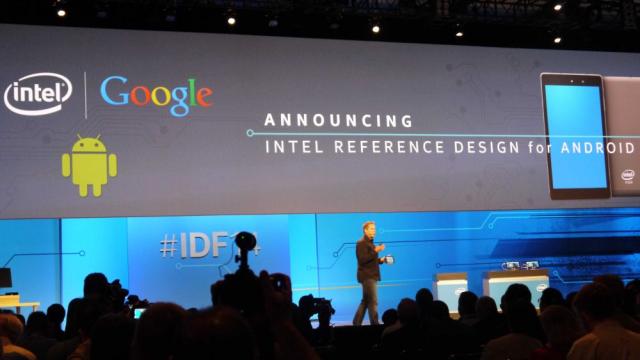 <b>IDF 2014: Intel anunță tablete speciale prototip cu Android pentru dezvoltatori: modele de referință utile pentru producătorii de soft</b>Să presupunem că ești o companie care vrea să customizeze Android și ai nevoie de o tabletă, o platformă hardware pe care să testezi buildul tău. De obicei e destul de anevoios să găsești componente care să suporte fără probleme Android,...