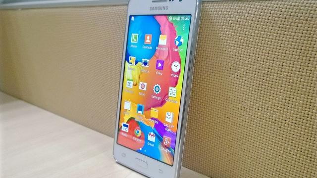 <b>Samsung Galaxy Grand Prime dezvăluit Într-o serie de imagini live</b>Iată că Samsung are de gând să lanseze în curând un terminal care îi va fi superior lui Galaxy Note 4 la capitolul cameră frontală, și anume modelul Samsung Galaxy Grand Prime. Aflăm că spre deosebire de phablet-ul recent lansat, modelul Grand...