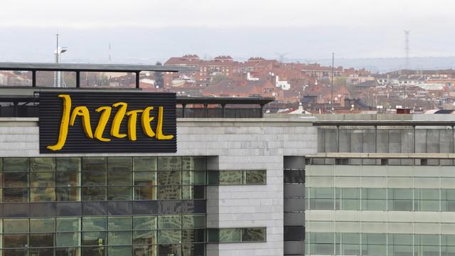 <b>Orange nu va mai face achiziții În România și Belgia, va cumpăra o companie de pe piața din Spania</b>Orange a anunțat că nu va mai face achiziții pe piețe precum cea din România sau Belgia, după ce a optat pentru o firmă spaniolă pe care o va îngloba în afacerea sa. E vorba despre Jazztel, care va face parte din Orange contra prețului de 3.4...