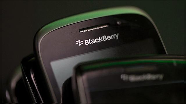 <b>BlackBerry stă neașteptat de bine În ultimul trimestru, conform rezultatelor sale financiare</b>BlackBerry tocmai a publicat rezultatele financiare pe ultimul trimestru, adică trimestrul fiscal 2 din 2015 (diferit de cel calendaristic, evident). întregul Wall Street a fost surprins de cifrele publicate, mai ales că firma canadiană stă mai bine...