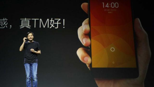 <b>Telefon Xiaomi cu Windows Phone? CEO-ul Microsoft și cel Xiaomi au avut o Întâlnire de taină</b>Satya Nadella, CEO Microsoft s-ar fi întâlnit cu Lei Jun, bossul Xiaomi în cadrul unei vizite în China a oficialului Microsoft. întâlnirea celor doi ar fi fost ținută secret, cel puțin pentru o scurtă perioadă de timp. Scopul...