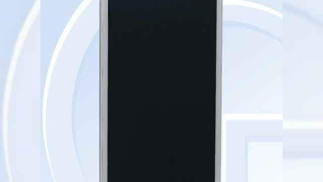 <b>Samsung Galaxy A3 primește certificare din partea TENAA; aflăm și specificațiile sale</b>După cum am aflat anterior, Samsung plănuiește lansarea unei game întregi de terminale ce vor adopta o carcasă metalică, sau cel puțin o ramă realizată dintr-un astfel de material. Astăzi aflăm că unul dintre aceste modele, și anume Galaxy...