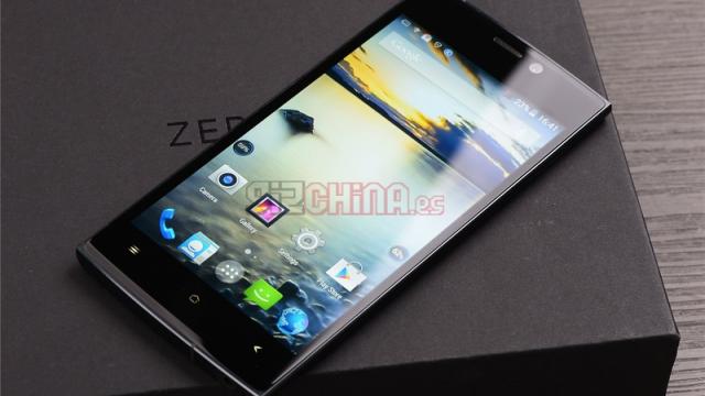 <b>Producătorul chinez UMi pregătește lansarea smartphone-ului Zero; acesta se afișează În imagini de Înaltă calitate</b>UMi este cu siguranță un nume pe care nu l-am auzit până acum, nume care este purtat de către o altă companie din China a cărui obiect de activitate este realizarea de produse electronice, printre care se numără bineînțeles și...