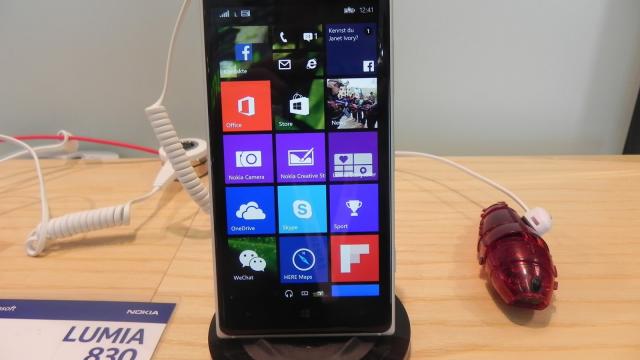 <b>Nokia Lumia 830 ajunge În stocurile QuickMobile la un preț de 1.949 lei</b>Un alt device ce a fost anunțat în cadrul show-ului IFA 2014 ce a avut loc la începutul lunii trecute este și Nokia Lumia 830. Acesta din urmă ajunge începând de astăzi în stocurile celor de la QuickMobile.ro, retailer ce afișează un preț de...