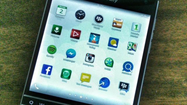 <b>Iată ce Îmbunătățiri aduce BlackBerry 10.3.1, enumerate Într-un scurt clip (Video)</b>După o serie de săptămâni cu vești bune legate de BlackBerry, vânzările sale și rezultatele trimestriale, azi avem informații despre viitorul update software al companiei. E vorba despre BlackBerry 10.3.1, care are 5 funcții noi detaliate în...