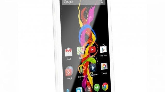 <b>Archos 59 Titanium, un phablet entry level cu specificații modeste, preț probabil sub 100 de euro</b>Francezii de la Archos au câteva tablete atractive, dar și smartphone-uri, iar azi anunță un phablet de 5.9 inch, care ar putea costa sub 100 de euro. Nu ne mira acest preț, mai ales având în vedere dotările modeste ale acestui device. &nbsp;...