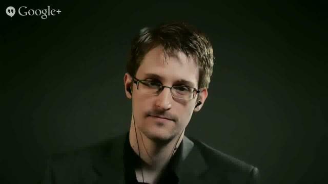 <b>Edward Snowden vă Îndeamnă să nu mai folosiți Facebook, Google și Dropbox pe cât posibil</b>Dacă e cineva care se pricepe la încălcarea intimității și scandaluri legate de interceptări ale serviciilor secrete din SUA, acela e Edward Snowden. în cadrul unei videoconferințe incluse în New Yorker Festival, Snowden a avut câteva...