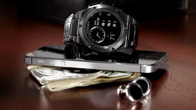 <b>HP pregătește lansarea unui smartwatch În parteneriat cu designer-ul Michael Bastian; acesta va fi disponibil Începând cu data de 7 noiembrie</b>în timp ce unii producători au lansat pe piață smartwatch-uri realizate în totalitate în interiorul companiei, se pare că cei de la HP au altceva în plan. Din câte aflăm, aceștia urmează să lanseze un smartwatch realizat în parteneriat cu...