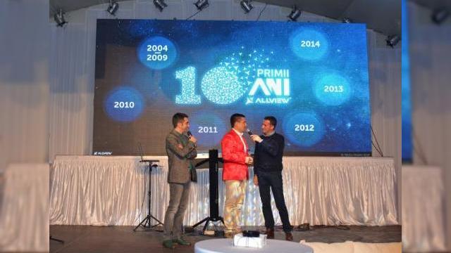 <b>Allview aniversează 10 ani de la debutul comercial al brandului pe piața din România</b>în cadrul unui eveniment ce a avut loc ieri la Fratelli Social Club din București, compania brașoveană Allview ne-a invitat pentru a lua parte la aniversarea de 10 ani de la debutul comercial al brandului pe piața din România, pe scenă...