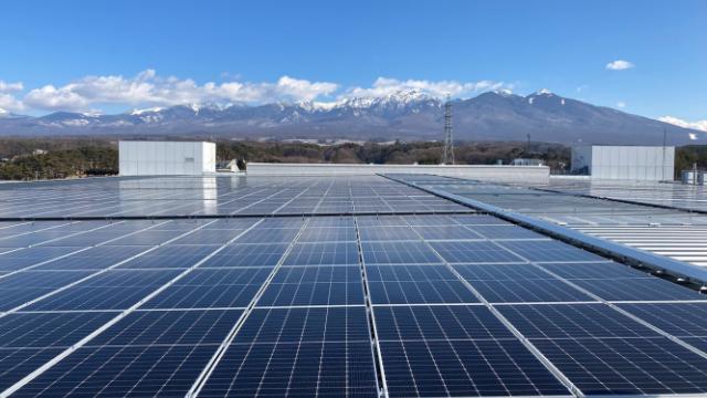 <b>Epson și angajamentul pentru un viitor verde; I se alătură elitei A List a CDP (Carbon Disclosure Project)</b>Epson, gigantul tehnologic, a făcut pași mari spre sustenabilitate, marcând un moment important prin includerea sa în elita A List a CDP, o recunoaștere globală pentru eforturile sale de a combate schimbările climatice și de a gestiona resursele de apă..