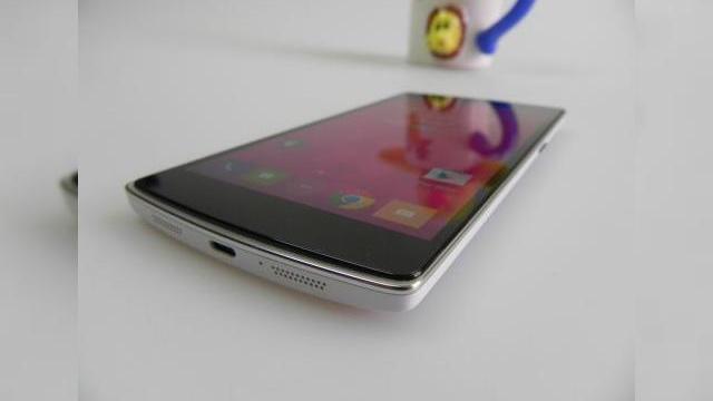 <b>Telefoanele OnePlus One se vând bine, ar putea ajunge la 1 milion de modele vândute În 2014</b>Se pare că OnePlus One devine încet-încet un hit, în ciuda faptului că este produsul unei companii foarte tinere. Handsetul a fost anunțat în aprilie, a fost vândut pe bază de invitație pentru o buna perioada de timp, stârnind astfel interesul...