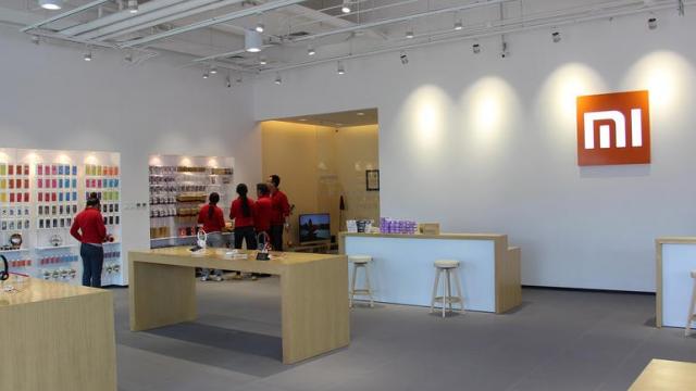 <b>Capitalul social al companiei Xiaomi va crește În curând cu suma de 1.5 miliarde de dolari; cu un pas mai aproape de a deveni cea mai valoroasă companie de pe piață</b>Așa cum am aflat acum ceva timp, compania chineză Xiaomi are de gând să devină cea mai valoroasă companie de pe piață, obiectiv pe care și-l propune prin strângerea de fonduri care să depășească suma de 40 miliarde de dolari, cifră care...