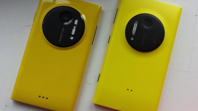 <b>L1020, o clonă de Nokia Lumia 1020 cu Android și camera "Piureview"</b>Dacă îmi permiteți, am de gând să numesc clona de Nokia Lumia 1020 de mai jos "Piureview", știut fiind faptul că atunci când sunt clonate produse în China uneori li se schimbă doar o literă din nume. De fapt handsetul se numește L1020 și...