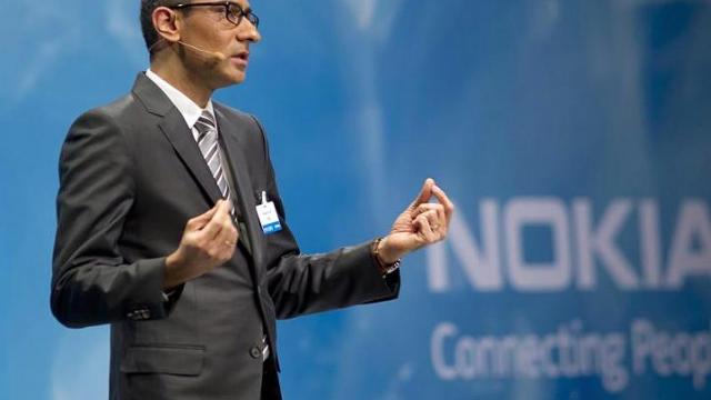 <b>Directorul executiv Nokia, Rajeev Suri, declară că brandul finlandez s-ar putea Întoarce pe piață</b>Deși șansele ca viitoare smartphone-uri să ajungă pe piață în perioada imediat următoare sub branding Nokia sunt destul de mici, astăzi, prin intermediul unei declarații din partea directorului executiv al companiei finlandeze, Rajeev Suri,...