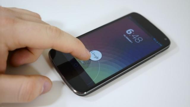 <b>Imaginea de fabrică Android 5.0 pentru Nexus 4 disponibilă acum pe web</b>Google a început în această săptămână actualizarea terminalelor sale Nexus la Android 5.0 și modele ca LG G3 și Moto G au avut parte și ele de o actualizare, în regim mai limitat. A existat totuși și alternativa utilizării imaginii de...