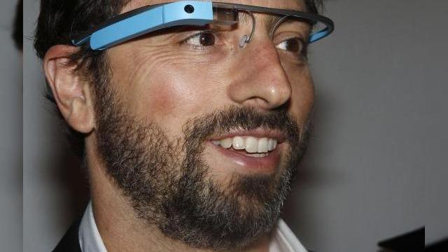 <b>Google Glass Începe să pară un proiect abandonat, nu mai e purtat de către cofondatorul Google, Sergey Brin</b>Până acum ne obișnuisem să îl vedem mereu pe Sergey Brin, cofondator Google la diferite evenimente purtând faimoșii ochelari Google Glass. Ei bine, în cadrul unei festivități recente de la centrul NASA Ames din Mountain View, el a apărut fără...
