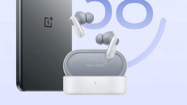 <b>OnePlus anunță căștile Buds V cu autonomie de până la 8 ore cu o singură încărcare</b>Alături de smartphone-ul Ace 3V, cei de la OnePlus au anunțat astăzi în China și căștile wireless Buds V pe care le vom vedea cel mai probabil și global, dar sub un alt nume, probabil Nord Buds. Avem de-a face cu un model in-ear cu dopuri 