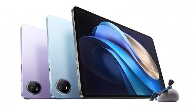 <b>Tableta vivo Pad3 Pro devine oficială, cu ecran 3K de 13 inch, 16 GB RAM, CPU Dimensity 9300</b>Există tablete performante cu stylus și numele Ultra și apoi există vivo Pad3 Pro, care tocmai a debutat, având la interior un procesor Dimensity 9300 și până la 16 GB RAM. Vine alături de noile pliabile vivo X Fold 3, proaspăt