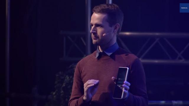 <b>Iată conferința de lansare a lui Nokia N1 În Finlanda: concisă și bine realizată (Video)</b>Lansarea săptămânii e cu siguranță cea a tabletei Nokia N1, care a debutat pe 18 noiembrie, în cadrul conferinței Slush din Helsinki. Evenimentul a fost scurt și concis, un keynote care ne-a adus un produs interesant, iar totul poate fi urmărit...