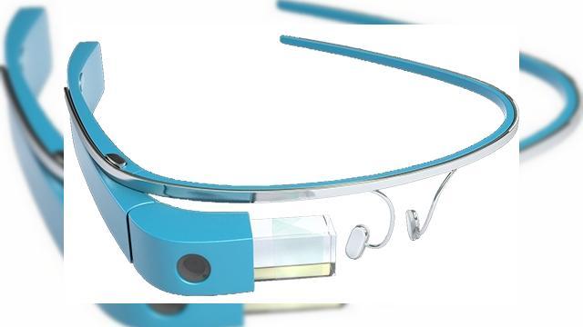 <b>Ochelarii inteligenți Google Glass disponibili la pre-comandă prin QuickMobile cu livrare În decembrie</b>Cu toate că în cadrul evenimentului QuickMobile de acum câteva luni în cadrul căruia erau prezentați ochelarii inteligenți Google Glass, ni s-a comunicat faptul că aceștia vor fi disponibili abia din 2015, iată că astăzi retailerul ne...