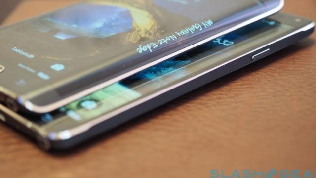 <b>Samsung pregătește nu doar un Galaxy S6 pentru 2015, ci și un Galaxy S6 Edge cu ecran curbat</b>Se pare că Samsung Galaxy Note Edge a fost mai mult decât un experiment, iar ineditul format al acestui device se va repeta și în 2015. Astfel, zvonuri provenite din Coreea de Sud indică faptul că viitorul telefon Galaxy S se va numi Galaxy S6 și...