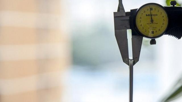 <b>Vivo X5 Max măsoară doar 3.98 mm În grosime; iată o fotografie care atestă acest lucru</b>Deși mai toate informațiile din ultimul timp sugereau faptul că Vivo X5 Max va aduce o carcasă cu o talie de 4.75 mm, iată că astăzi, o fotografie ne dezvăluie că grosimea noului terminal Vivo va fi și mai impresionantă. Mai precis, aflăm că...