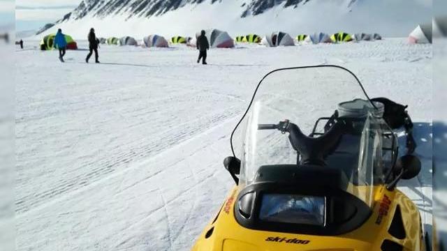 <b>Mostre foto refocalizate realizate cu camera duală a lui Huawei Honor 6 Plus apar pe web; Arată excelent!</b>Anul acesta am văzut cum Galaxy S5 încerca să ne ofere focus selectiv, cum HTC One M8 propunea o funcție semi-3D a camerei sale, iar Xperia Z3 blura puțin fundalul pentru a scoate în evidență un subiect în prim plan. Am strâmbat din nas la...